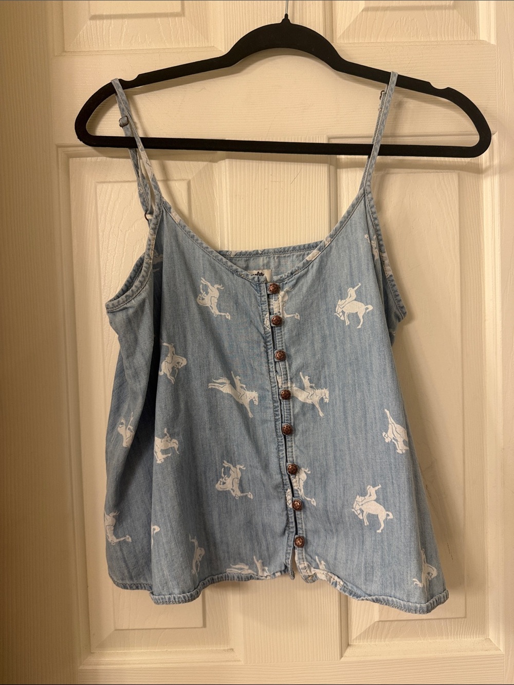 Wrangler Denim Button-Front Cami with White Horse Print